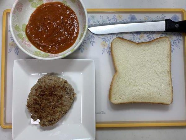 業務スーパーのハンバーグ・食パン・ミートソース