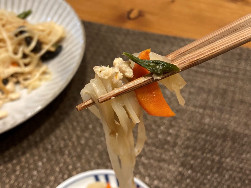 業務スーパーのタイビーフン(センレッグ)は歯ごたえが楽しい乾麺♪ | 業スーおすすめブログ