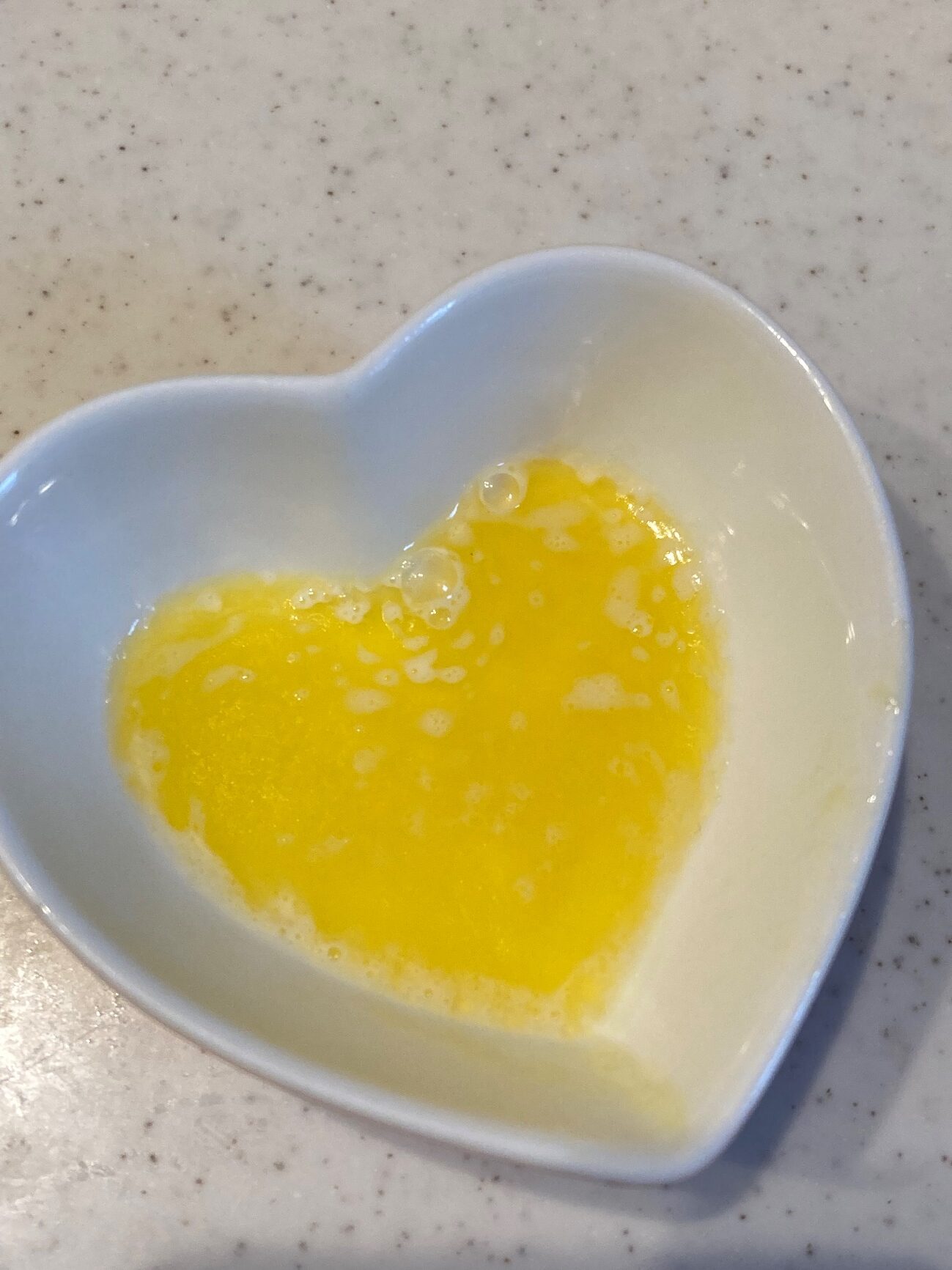 バターをレンジ加熱する