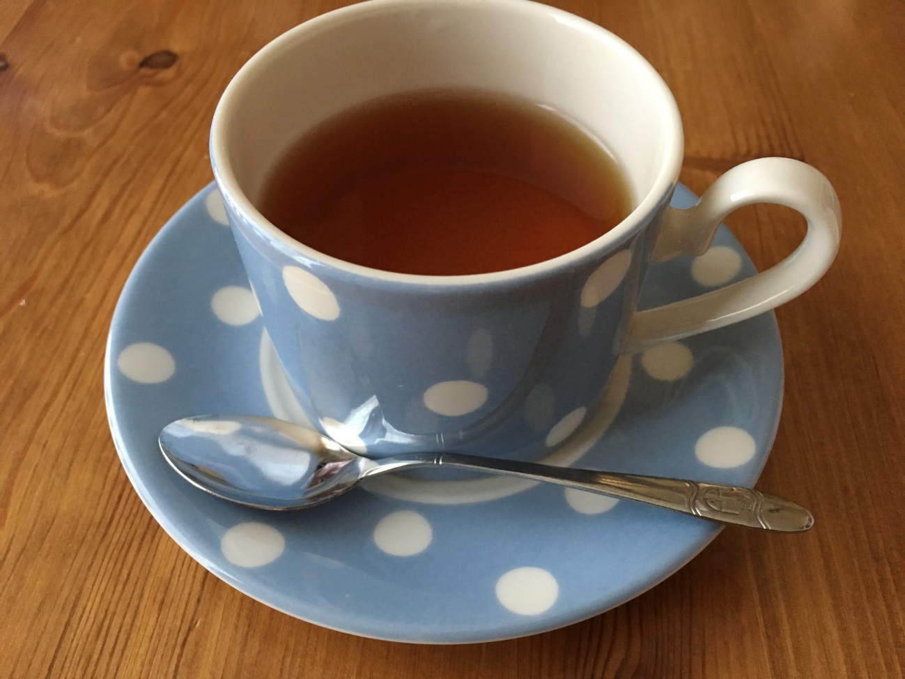 蒸らし時間が終わって完成した業務スーパーのダージリン紅茶