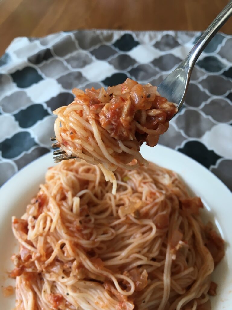 業務スーパーのポルチーニとトマトのパスタソースはパスタ以外にも使えて便利♪ 業スーおすすめブログ