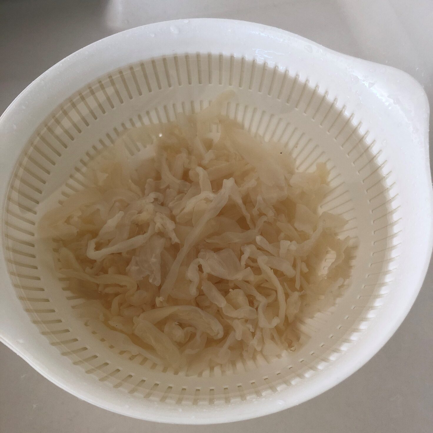 業務スーパーの塩蔵くらげはコリコリ食感が楽しい!和え物やサラダに最適! | 業スーおすすめブログ